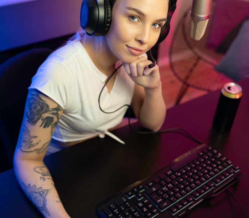 e-sport-gamer-girl-live-streaming-and-plays-online-video-game-on-pc.jpg