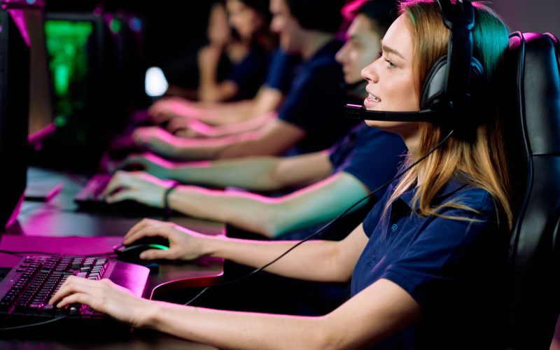 girl-playing-computer-game-in-e-sport-club.jpg